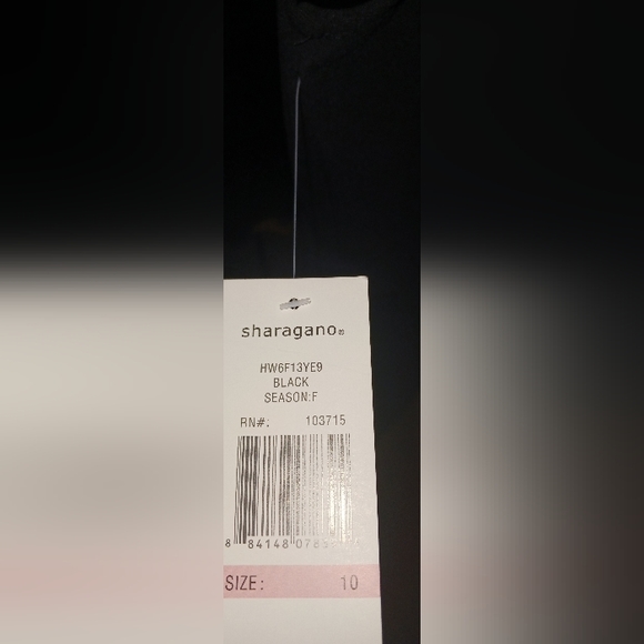 Dress - Picture 4 of 4